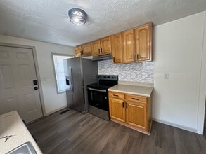 1113 Bloomingdale Pike in Kingsport, TN - Building Photo - Building Photo