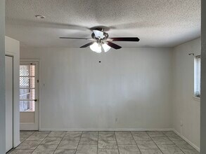10609 Lakewood Ave in El Paso, TX - Building Photo - Building Photo