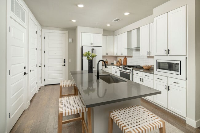 The Quincy at Kierland in Scottsdale, AZ - Foto de edificio - Building Photo