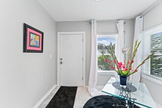 914 8th St N, Unit STUDIO in St. Petersburg, FL - Building Photo - Building Photo