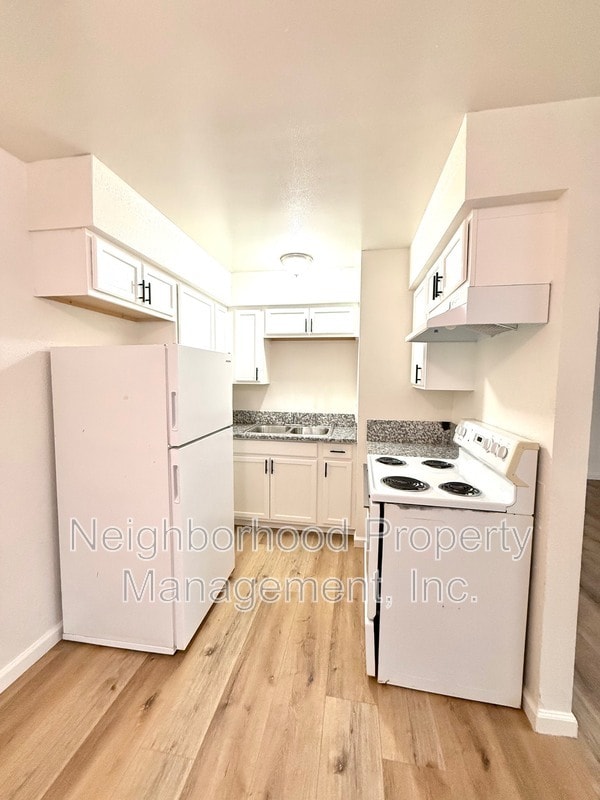 1429 E Cambridge Ave in Fresno, CA - Building Photo - Building Photo