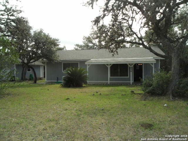 2834 Candlelight Dr in Canyon Lake, TX - Building Photo - Building Photo