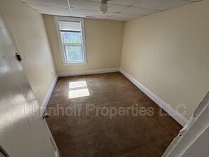82 Gershom Ave in Lowell, MA - Building Photo - Building Photo