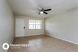 915 SE 19th St in Cape Coral, FL - Building Photo - Building Photo