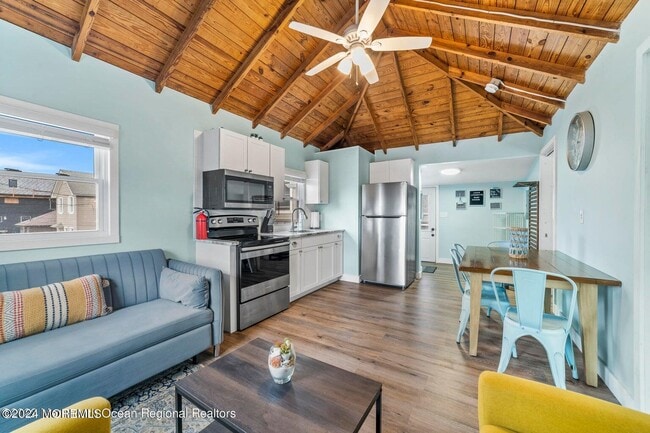 171 Beach Front in Manasquan, NJ - Building Photo - Building Photo