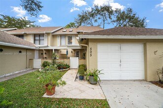 505 Maplewood Dr in Greenacres, FL - Building Photo - Building Photo