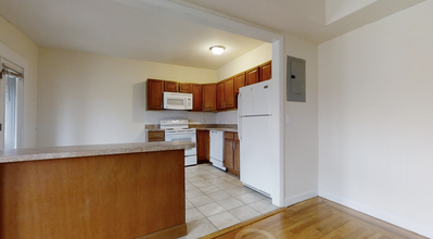 1127 Commonwealth Ave, Unit 4 in Boston, MA - Building Photo - Building Photo