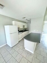 196 N La Russa Ln-Unit -4 in Independence, LA - Building Photo - Building Photo