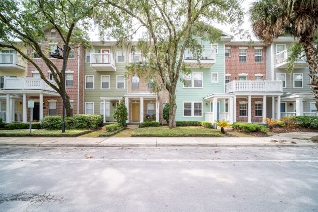 Woodbury Row in Gainesville, FL - Foto de edificio - Building Photo