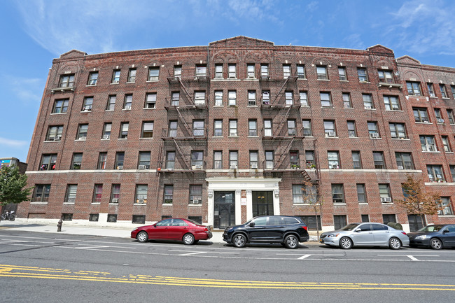 133 Fort George Ave in New York, NY - Foto de edificio - Building Photo