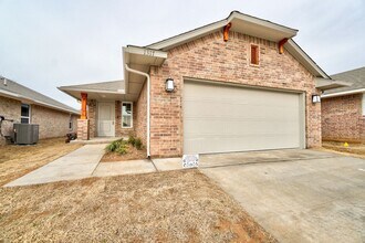 1317 Harvest Trail in Yukon, OK - Building Photo - Building Photo
