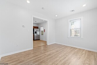357 Nesbit Terrace in Irvington, NJ - Foto de edificio - Building Photo