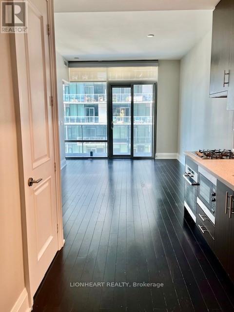 property at 39-539 Queens Quay E