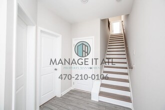 2256 Pale Hawthorn St in Sugar Hill, GA - Building Photo - Building Photo