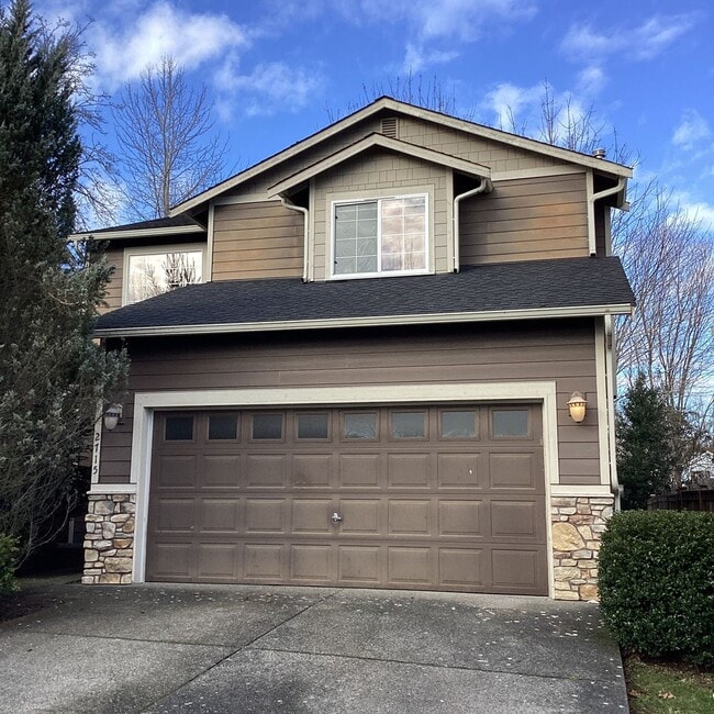 2715 158th Pl SW in Lynnwood, WA - Foto de edificio - Building Photo
