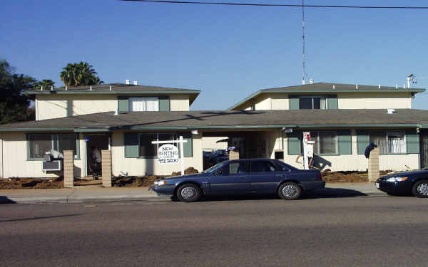 34 Keys in El Cajon, CA - Foto de edificio - Building Photo