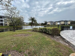 4107 Chatham Oak Ct, Unit 317 in Tampa, FL - Building Photo - Building Photo