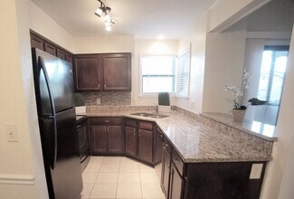 2929 Antique Oaks Cir in Winter Park, FL - Building Photo - Building Photo