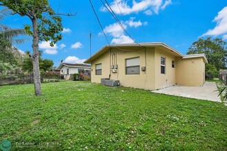 3632 SW 14th St in Fort Lauderdale, FL - Building Photo - Building Photo