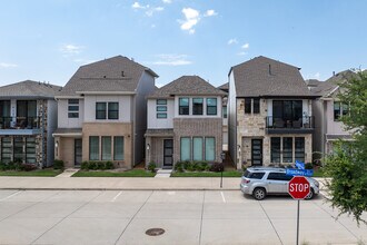 Commodore at Preston in Plano, TX - Foto de edificio - Building Photo
