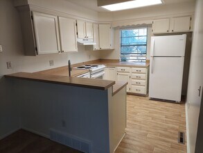 2041 S Helena St in Aurora, CO - Building Photo - Building Photo