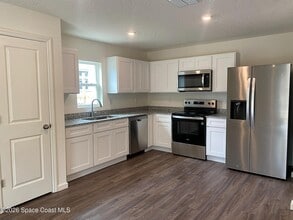 812 Brookfield St SE in Palm Bay, FL - Building Photo - Building Photo