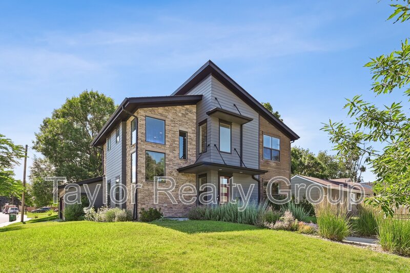 2800 S Dexter Way in Denver, CO - Building Photo