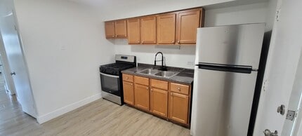 10414 Michael Todd Terrace, Unit 2N in Glenview, IL - Building Photo - Building Photo