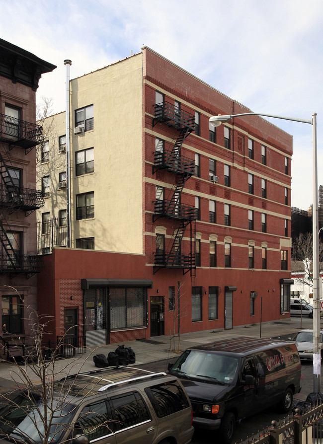 2550 Frederick Douglass Blvd in New York, NY - Building Photo - Building Photo