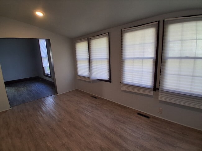 54 Columbus St in Danville, IL - Building Photo - Building Photo