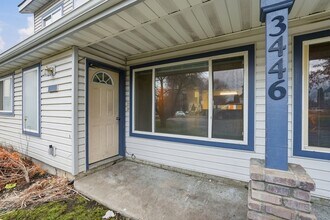 3446 W Lilac Ct in Post Falls, ID - Foto de edificio - Building Photo