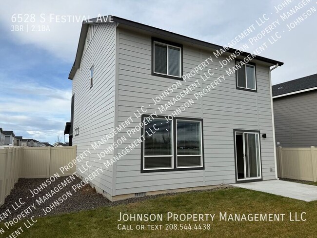 6528 S Festival Ave in Meridian, ID - Foto de edificio - Building Photo