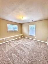 19402 Sandy Woods Dr in Tomball, TX - Building Photo - Building Photo