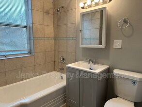 6631 S Ellis Ave in Chicago, IL - Building Photo - Building Photo