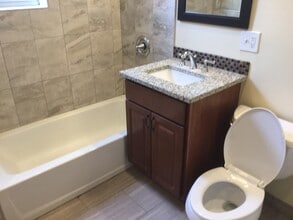1042 N Oakley Blvd, Unit Unit#2 in Chicago, IL - Building Photo - Building Photo