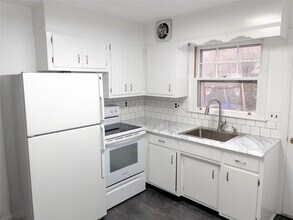 122 Titicus Rd in North Salem, NY - Building Photo - Building Photo