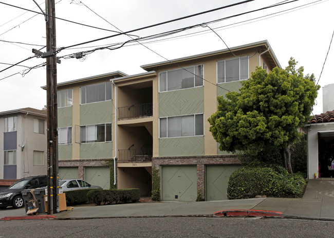 361 Vernon St in Oakland, CA - Foto de edificio - Building Photo