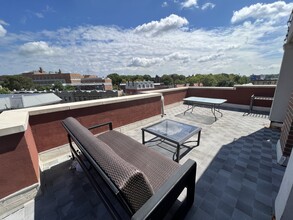 4304 Newtown Rd in Astoria, NY - Foto de edificio - Building Photo
