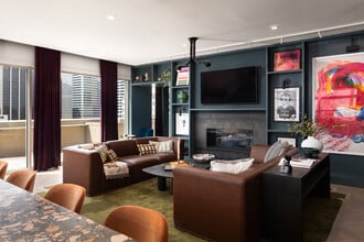 NOVEL Uptown by Crescent Communities in Denver, CO - Foto de edificio - Building Photo