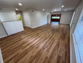 1903 Airole Way in Austin, TX - Building Photo - Building Photo