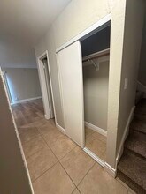 2124 90th Ave in Oakland, CA - Foto de edificio - Building Photo