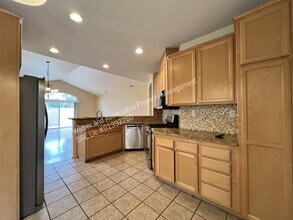 2521 Del Sur in Santa Maria, CA - Building Photo - Building Photo