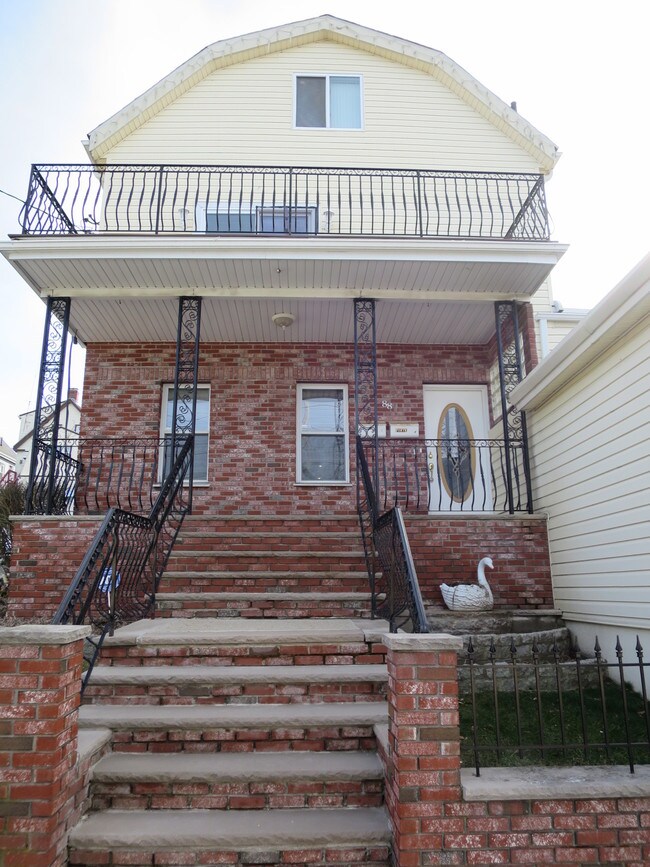 88 Albion St, Unit 1