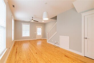 127 E South St in Fayetteville, AR - Building Photo - Building Photo