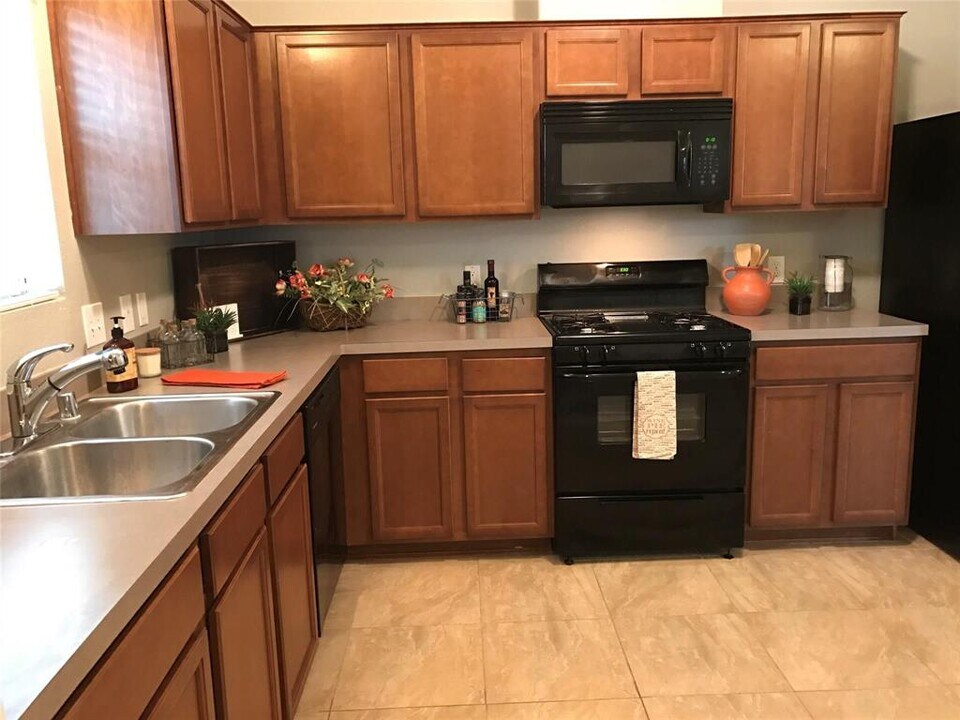 805 Katydid Ct in Conroe, TX - Building Photo