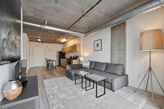 Lumina Hollywood in Los Angeles, CA - Foto de edificio - Building Photo