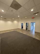 1335 Lakeside Dr in Romeoville, IL - Building Photo - Building Photo