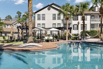 Vinoy at St Johns in Jacksonville, FL - Building Photo - Building Photo