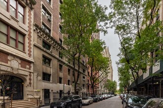 27 W 67th St in New York, NY - Foto de edificio - Building Photo