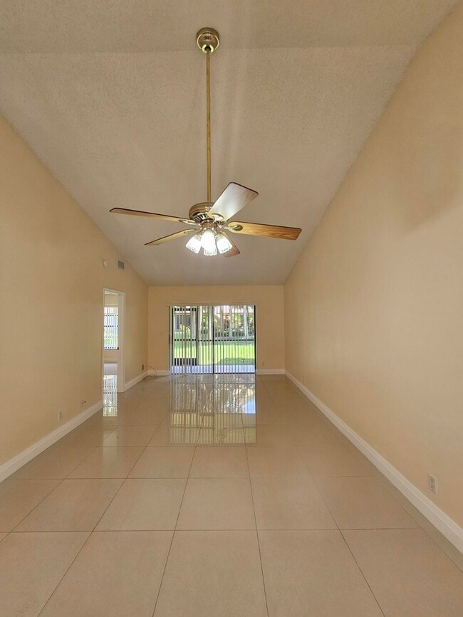 480 Hardwood Pl in Boca Raton, FL - Building Photo - Building Photo